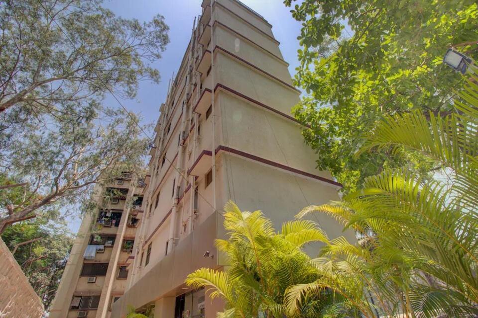 Hotel Galaxy Comforts Мумбаи Экстерьер фото